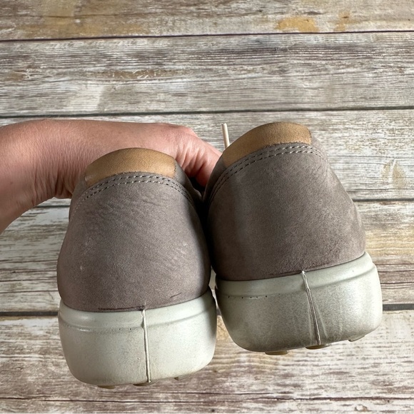 Ecco Suede Leather Sneakers Shoes Gray Extra Width Sz 10 - Picture 4 of 11